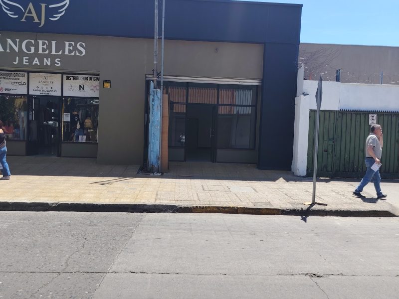 Local Comercial en calle Rengo