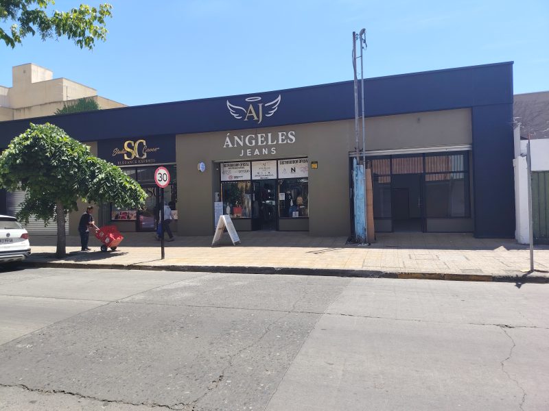 Local Comercial en calle Rengo