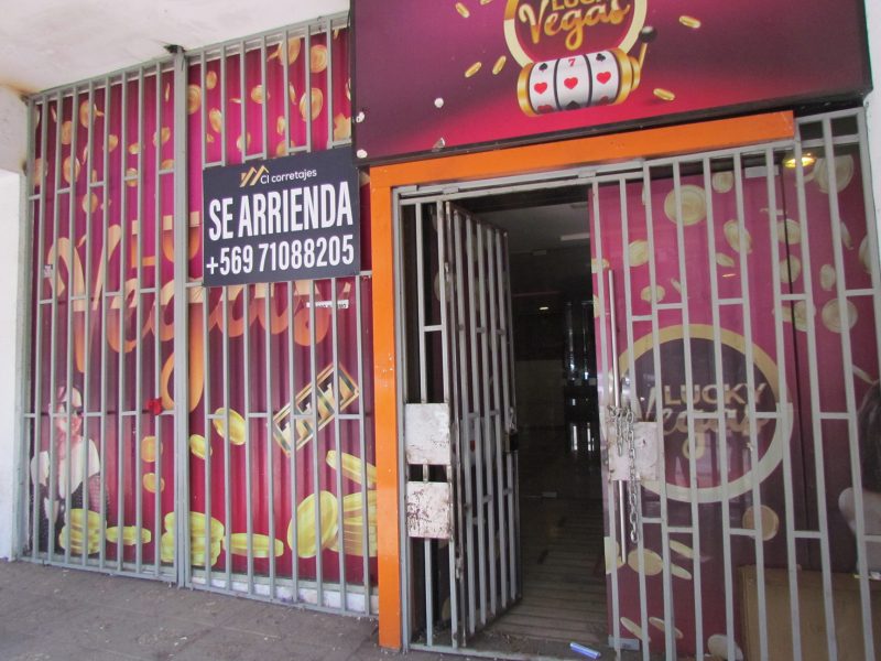 Edificio Comercial Completo