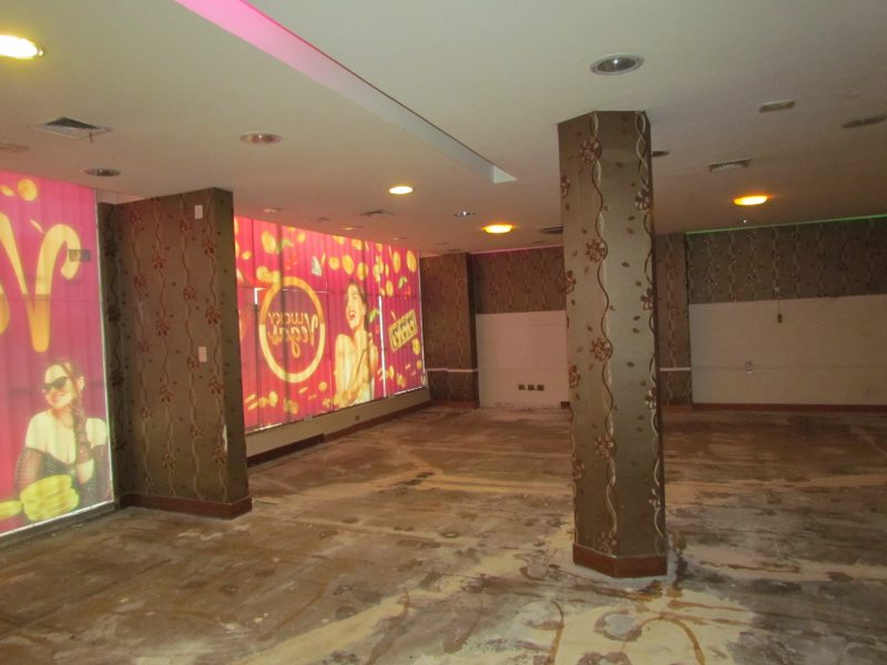 Edificio Comercial Completo