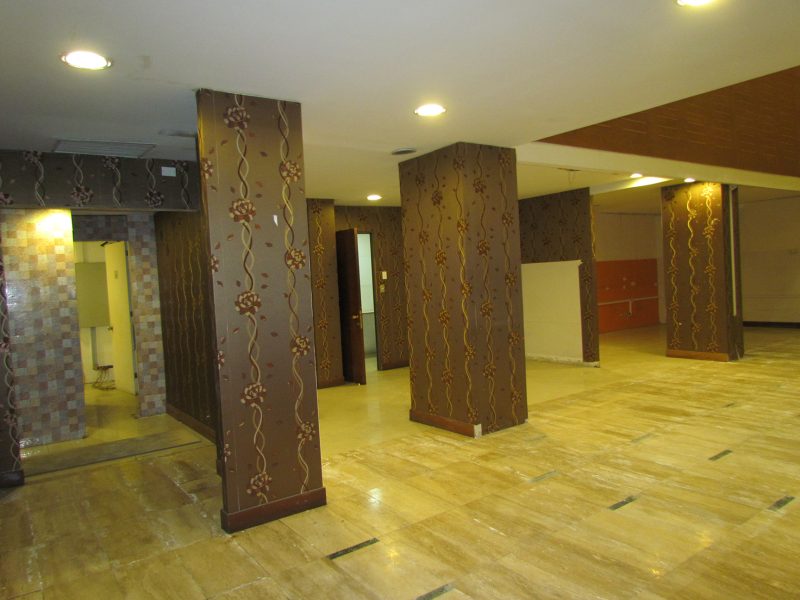 Edificio Comercial Completo