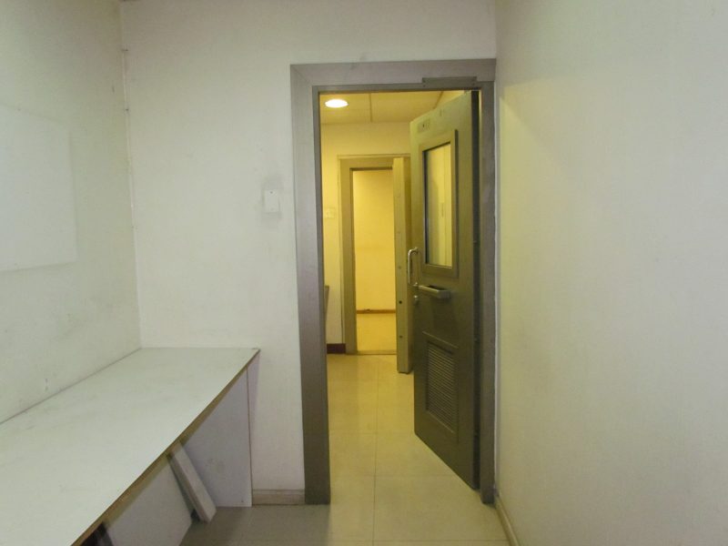 Edificio Comercial Completo