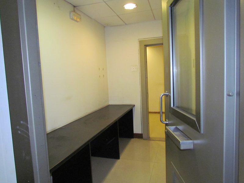 Edificio Comercial Completo