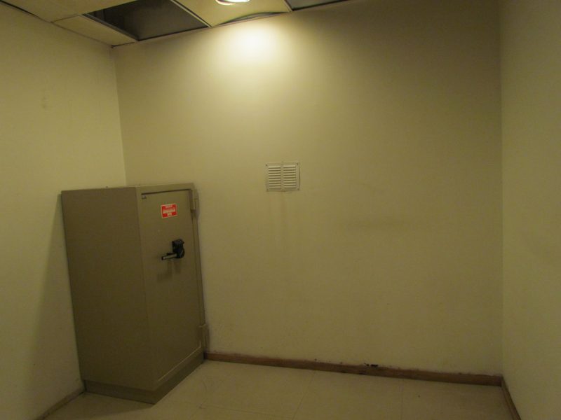 Edificio Comercial Completo