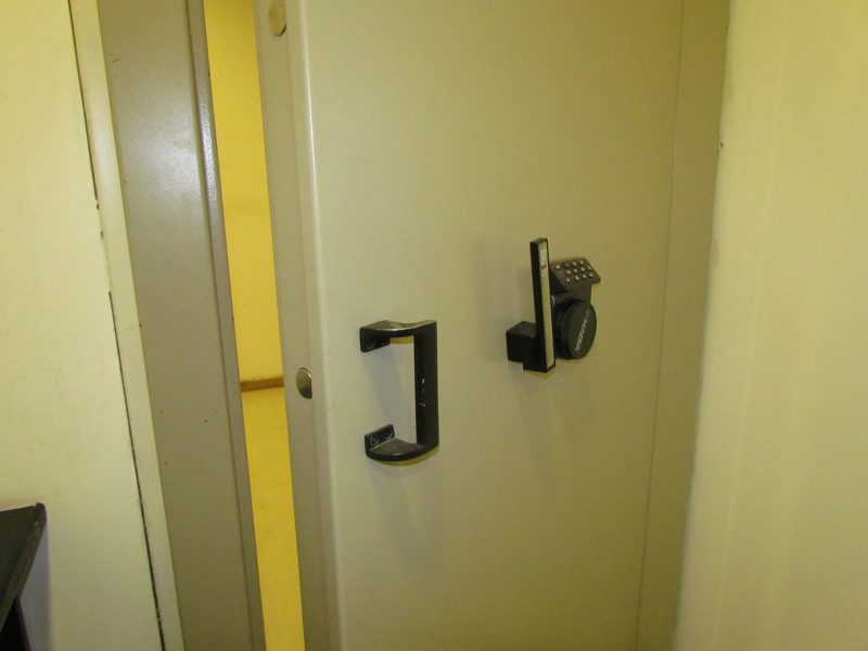 Edificio Comercial Completo