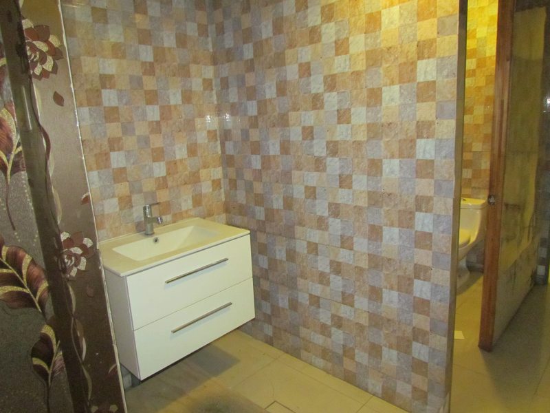 Edificio Comercial Completo