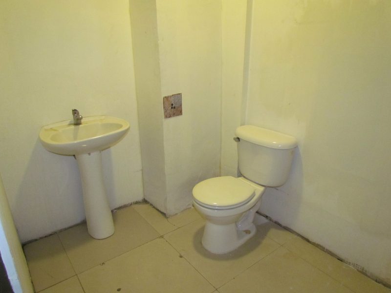 Edificio Comercial Completo