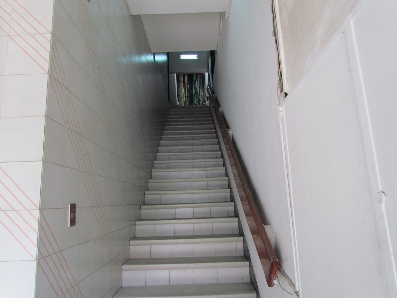 Edificio Comercial Completo