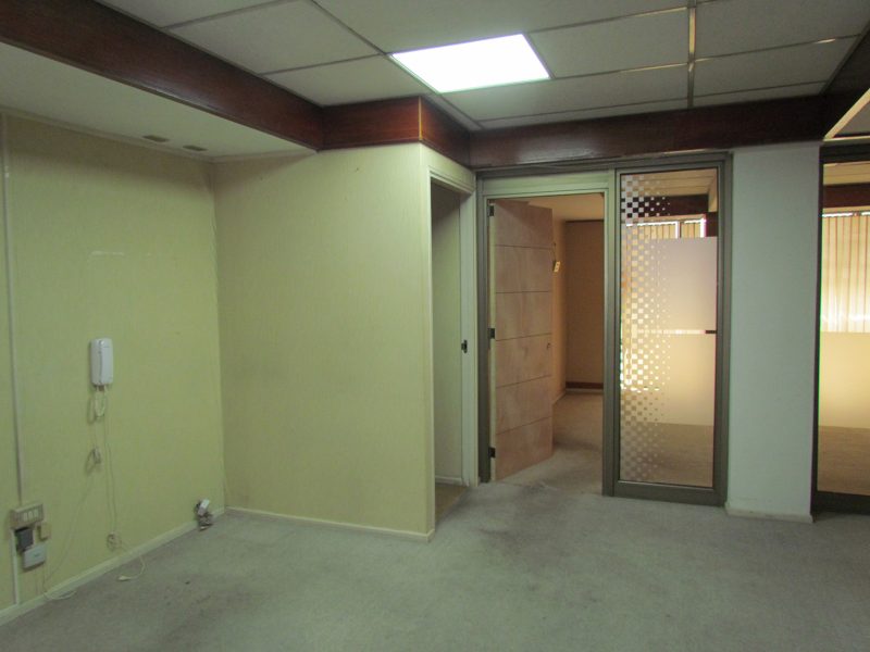 Edificio Comercial Completo