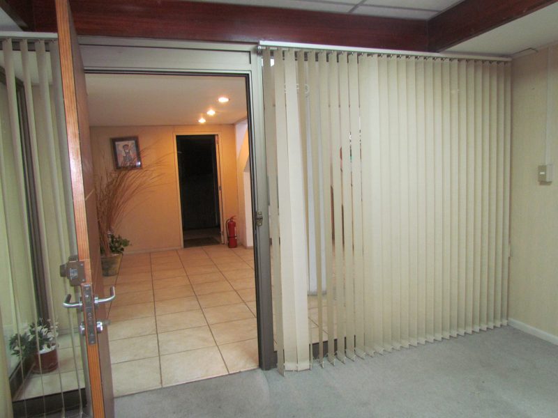 Edificio Comercial Completo